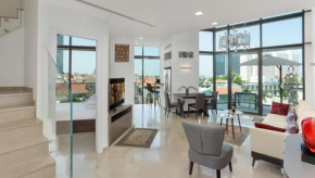 Deluxe Loft 2BR in White City by HolyGuest